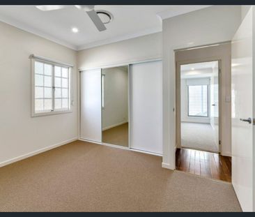 Expansive Family Living with Multiple Living Zones & Pool! - Photo 3