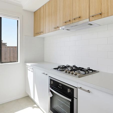 HOME FOR RENT IN THORNHILL PARK - Photo 2