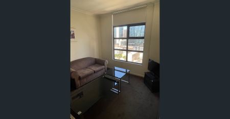 Spacious 1 Bedroom Apartment, Fully Furnished - Photo 2