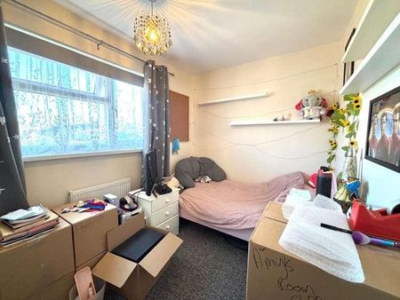 Stroudwood Road, Havant, PO9 - Photo 4