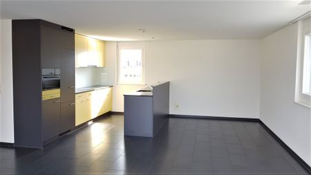 HELLE UND ZENTRALE ATTIKA-WOHNUNG MITTEN IN OBERENTFELDEN - Foto 5