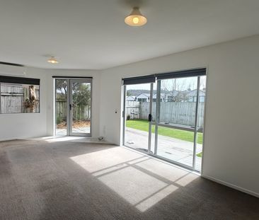 Property Management15 BURNSIDE COURT, Albany - Home and Income for ... - Photo 1