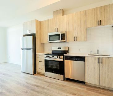 For Lease - 2475 Old Bronte Road Unit# 801, Oakville, Ontario - Photo 2