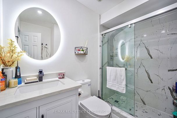 For Lease - 6202 Tenth Line, Mississauga, Ontario - Photo 1