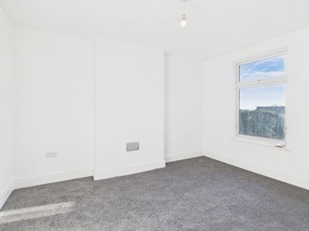 Flat 3 366 Ormskirk Road, Wigan, WN5 9DD - Photo 5