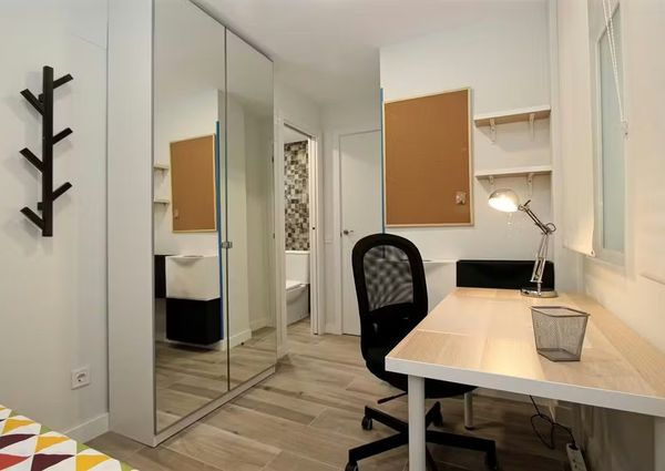 Calle Valencia, Getafe, Community of Madrid 28903