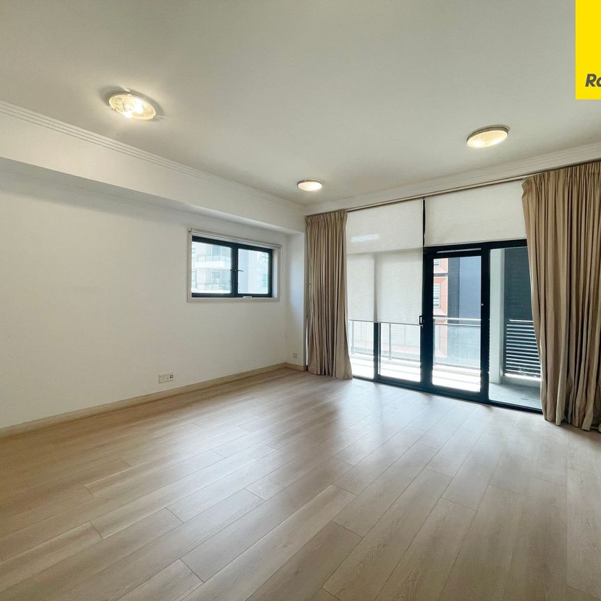 1 Bed with the New Timber Floor Board - Photo 1