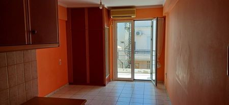 Studio/Γκαρσονιέρα για ενοικίαση Παντοκράτορος - Αρχαίο Ωδείο (Πάτρα) - Photo 3