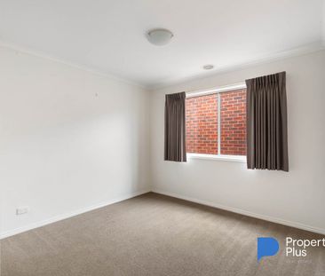 "Kangaroo Flat Location at its Best" - Photo 1