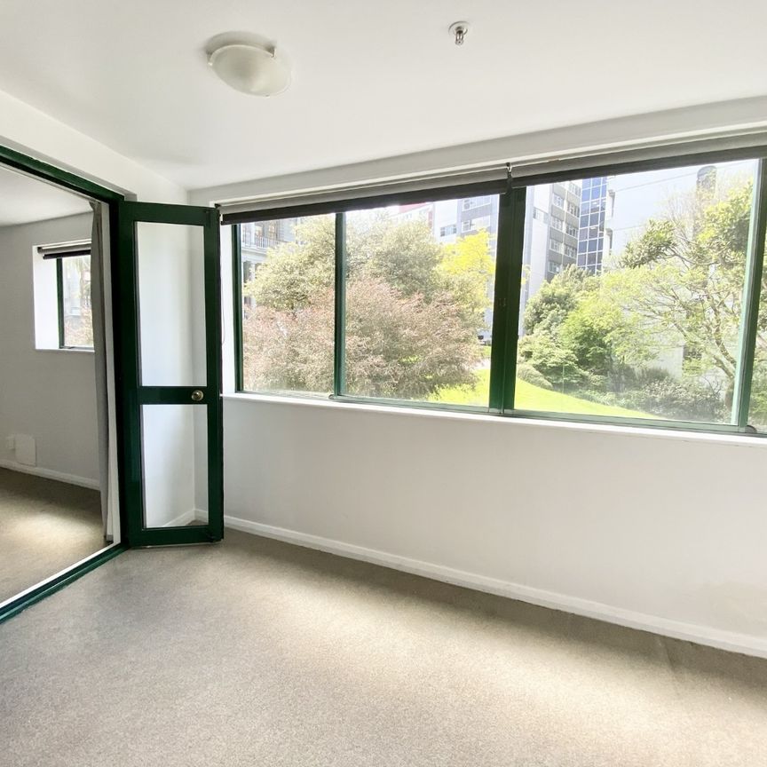 1 Bedroom Apartment Living With Bonus Office Space - Photo 1