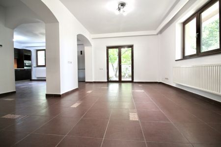 PRELUNGIREA GHENCEA-LIDL, APARTAMENT IN VILA 2010, CURTE 300 - Photo 3