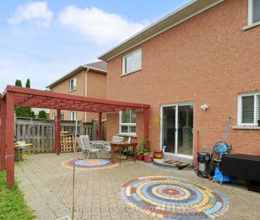For Lease - 134 Medland Avenue, Whitby, Ontario - Photo 4