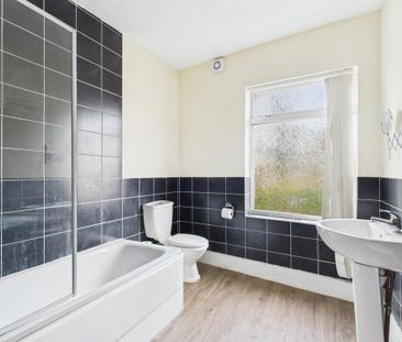2 bedroom semi-detached house to rent - Photo 2