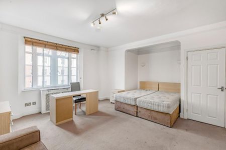 3 bedroom flat to rent - Photo 4