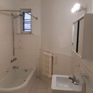 Grand 5½ à NDG (Village Monkland) - à deux pas du métro Villa-Maria, disponible pour juillet - Photo 2
