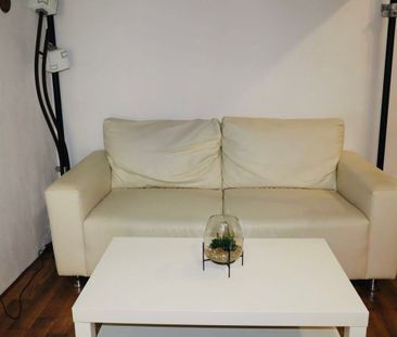 ZĽAVA: Prenájom v centre Bratislavy, Palisády/ 1 room flat for rent... – Fotografia 2