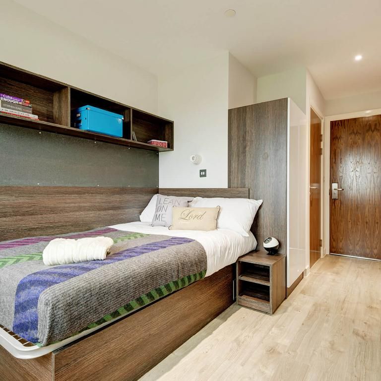 1 bedroom private hall to rent - Photo 1