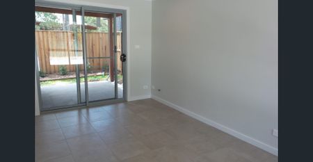 Modern Town House - Photo 2