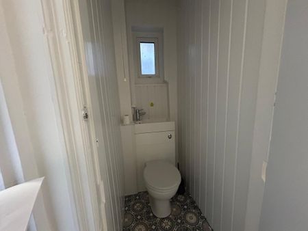 1 bedroom property to rent - Photo 4