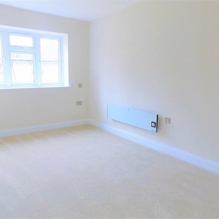 3 bedroom apartment to rent - Photo 1