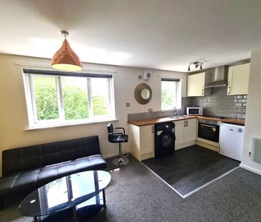 1 Bed - 39 Kendal Bank, City Centre, Leeds - LS3 1NR - Student/Professional - Photo 2