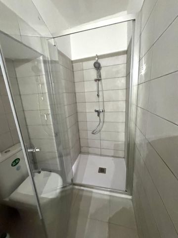 Location Appartement 3 pièces 50m² L ESCARENE 06440 - Photo 2