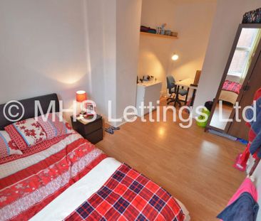 7 Bedroom Mid Terraced House for rent in Richmond Avenue - Photo 4