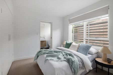 2/79 Yarra Street, Abbotsford - Photo 2