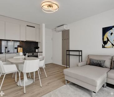 Moderne möblierte 2-Zimmer-Wohnung mit Service und Balkon in Biel - Foto 1