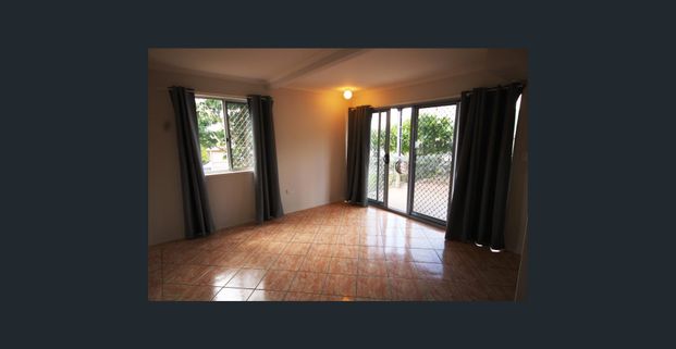 Large 5 bedroom home with amazing views. - Photo 1