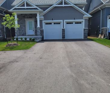 For Lease - 3213 Mosley Street, Wasaga Beach, Ontario - Photo 4