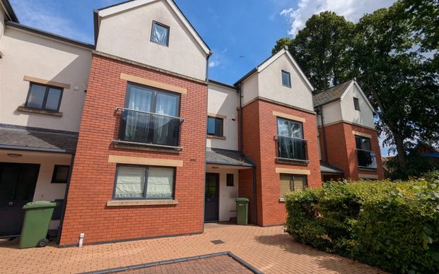 Victoria Court, Hereford - Photo 1