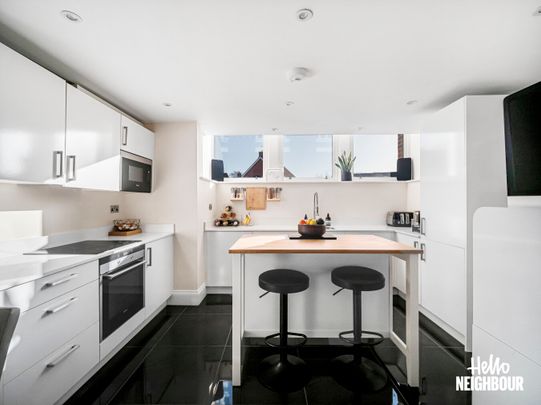 Pearse House, Birchwood Mews - Photo 1