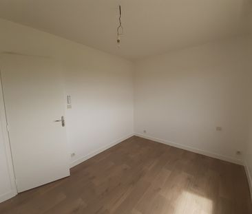 Location Appartement 2 pièces 37m² LA GUERCHE DE BRETAGNE 35130 - Photo 3