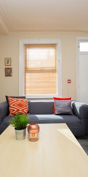 1 bedroom in a house share to rent - Photo 1