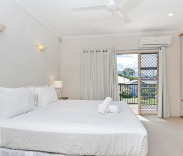 SPACIOUS TOWNHOUSE IN SOUGHT AFTER LOCATION! - Photo 6