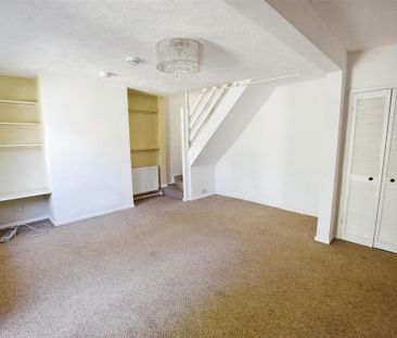 2 bedroom cottage to rent - Photo 1