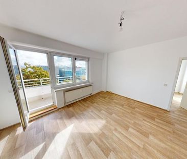 Zentral gelegene 2-Raum-Wohnung mit Balkon - Photo 1