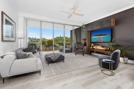 6 MONTH LEASE ONLY. Fully furnished 2 Bedroom apartment in an ideal location! - Photo 2