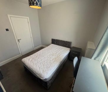 1 bedroom private hall to rent - Photo 3