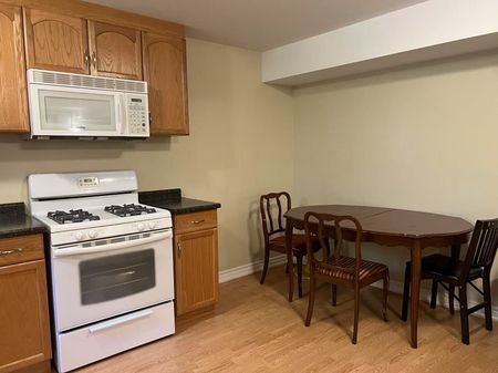 For Lease - 88 Park Crescent, Richmond Hill, Ontario - Photo 4