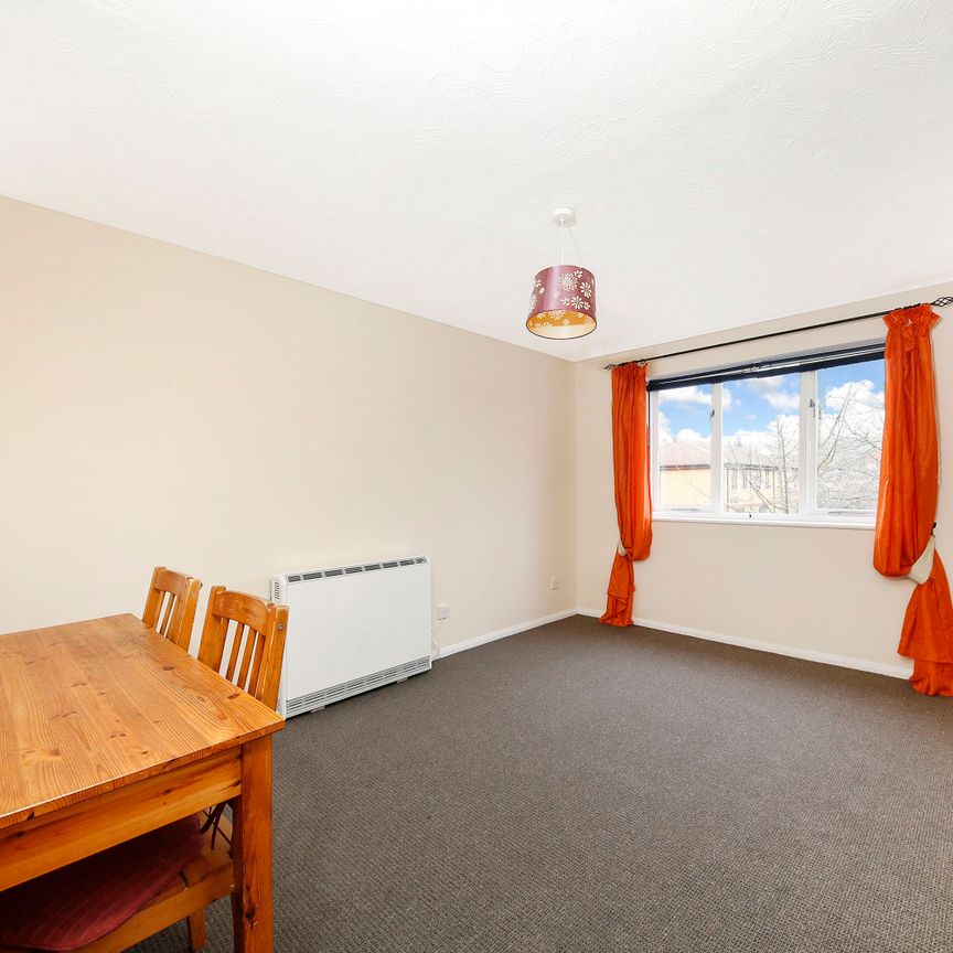 Ruston Road, Woolwich, SE18, London - Photo 1