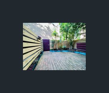 Private, Spacious Modern Townhouse and Practical Layout with 1.5 Ba... - Photo 6