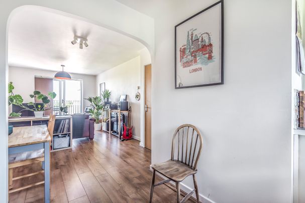 Blytheswood Place, London, SW16 - Photo 1