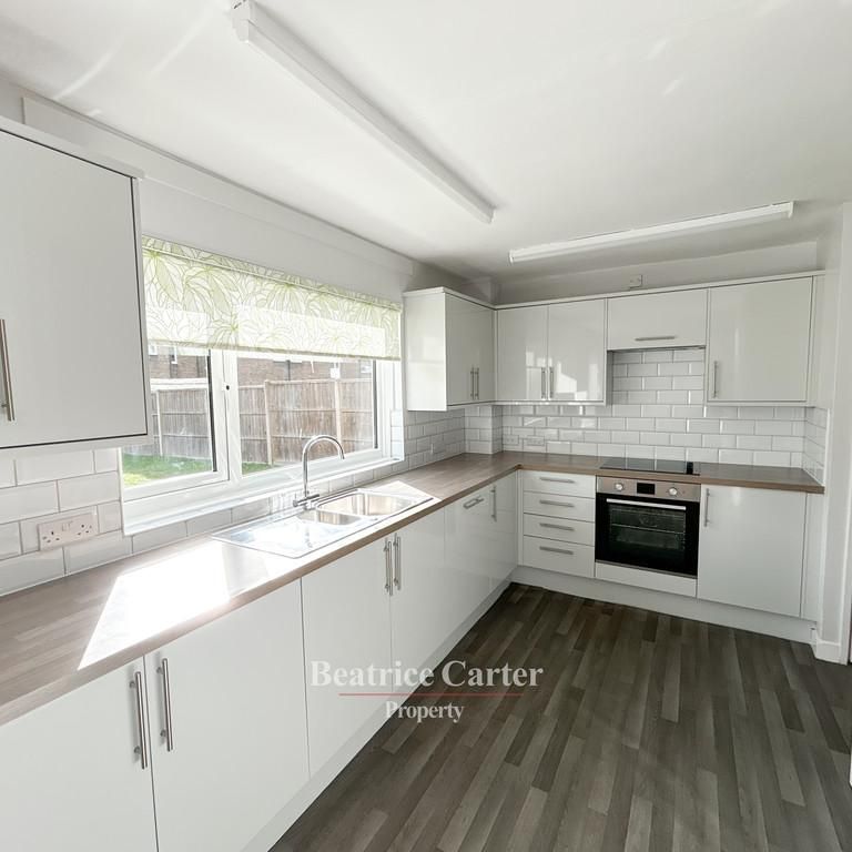 3 bedroom terraced house to rent - Photo 1