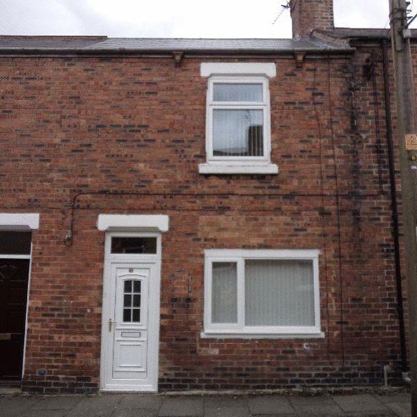 3 bedroom terraced house to rent - Photo 1