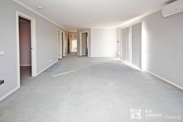 Low Maintenance Living in the Heart of Cranbourne - Photo 1