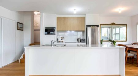 BIRKENHEAD - 2 BED - 2 BATH - Photo 3