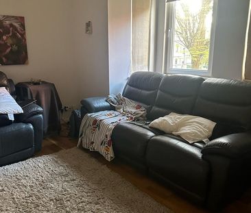 Room in a Shared Flat, Bryson Road, EH11 - Photo 1