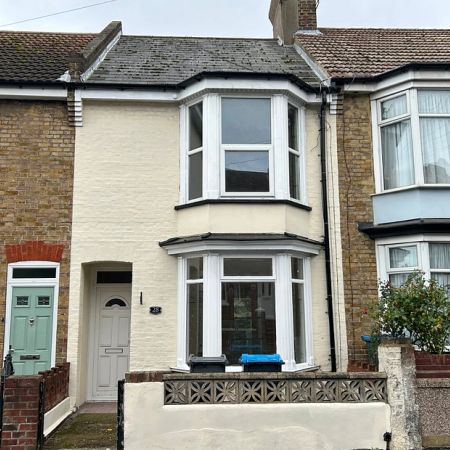 St Georges Road, Ramsgate, CT11 7EF, Kent - Photo 3